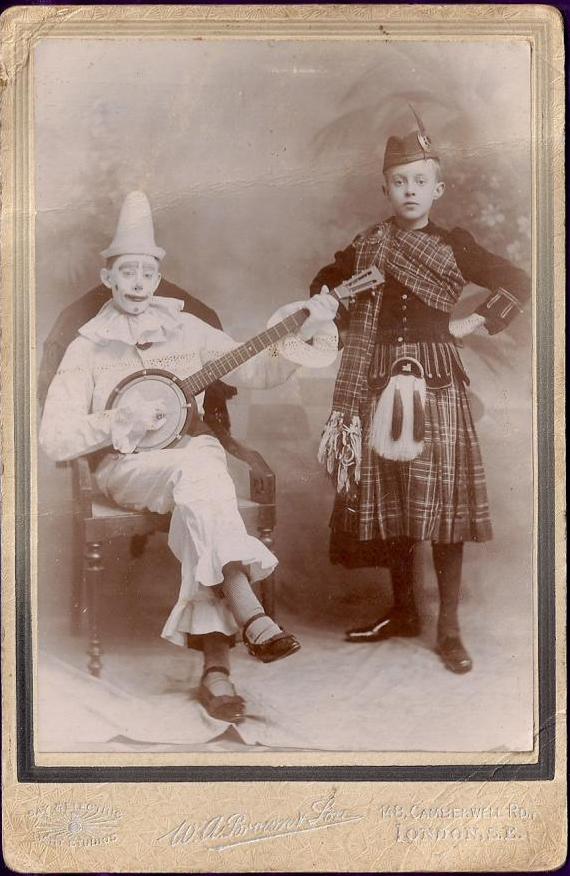 4dfd25669eb541b5fceae93b1e5a25a6